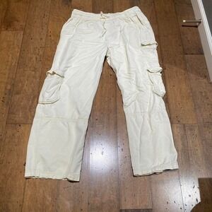 Old Navy cream cargo pants Size L